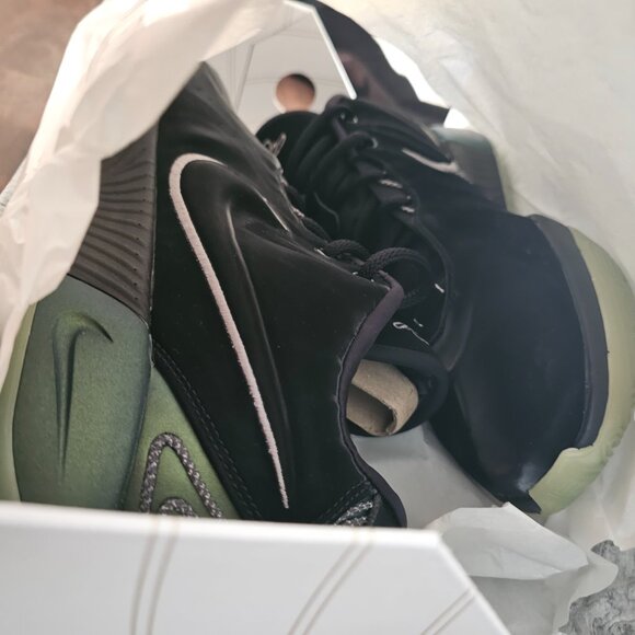 Lebron 21 Tahitian colorway - Picture 3 of 5